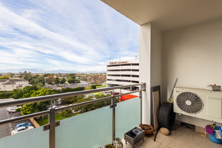 2 Bedroom Property for Sale in Claremont Upper Western Cape